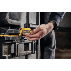 DeWalt ToughSystem 2.0 Mobile Box 55.4 x 37.1 x 40.8 cm 50kg DS450 DWST83295-1 Water & Dust Proof Storage Box